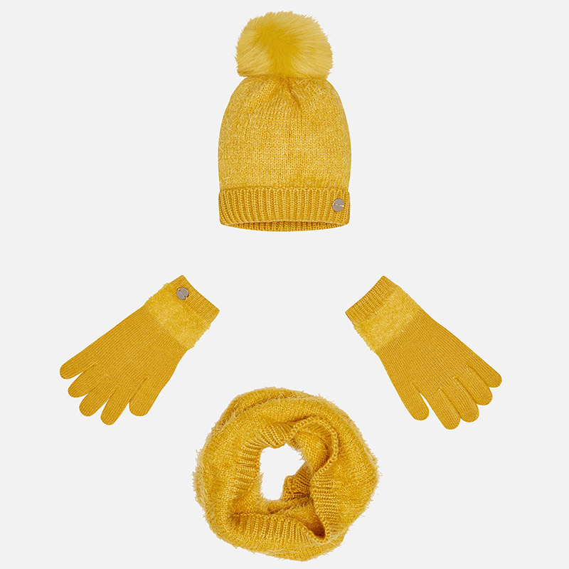 Комплект: шапка + шарф + перчатки